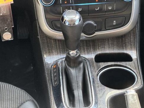 Used 2015 Chevrolet Malibu LT image 17