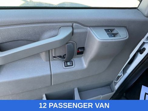 Used 2019 Chevrolet Express 3500 LT w/ LT Preferred Equipment Group image 16