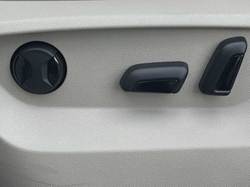 Certified 2025 Volkswagen Atlas SE w/ Panoramic Sunroof Package image 19