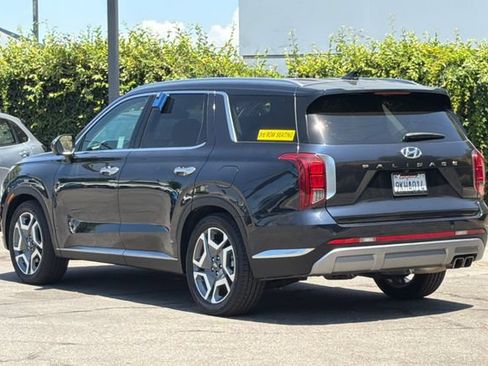 Used 2024 Hyundai Palisade Limited FWD image 6