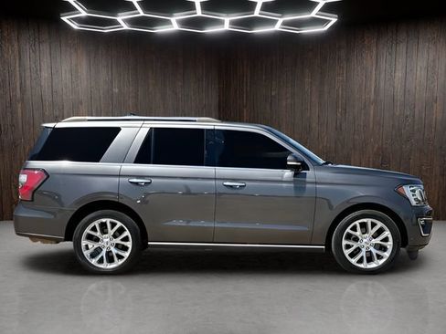 Used 2018 Ford Expedition Limited w/ Equipment Group 302A RWD image 8