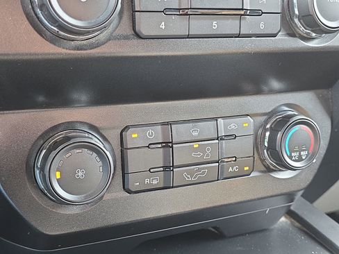 Used 2019 Ford F150 XL w/ Equipment Group 101A Mid image 17