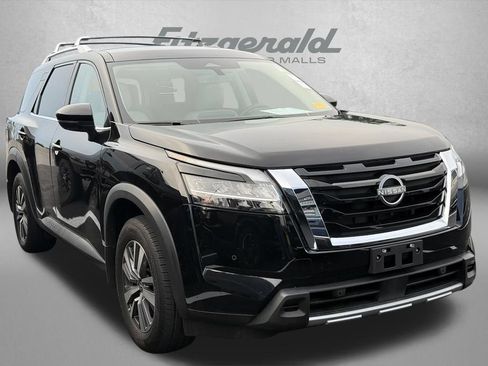 Used 2024 Nissan Pathfinder SL AWD/4WD image 1