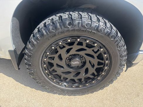 Used 2022 Chevrolet Silverado 1500 LTZ image 5