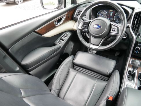Used 2022 Subaru Ascent Touring AWD/4WD image 9