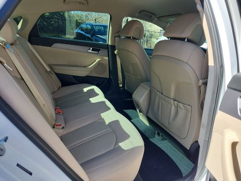 Used 2017 Hyundai Sonata SE image 17