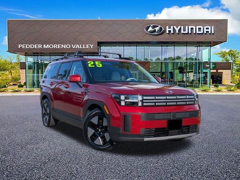 Used 2025 Hyundai Santa Fe SEL image 2