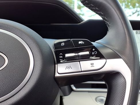 Used 2024 Hyundai Elantra Limited FWD image 20