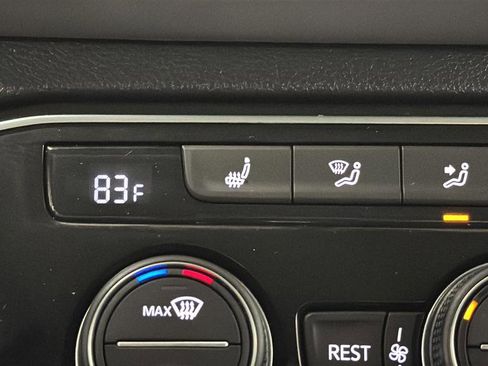 Used 2023 Volkswagen Atlas SE w/ Panoramic Sunroof Package image 38