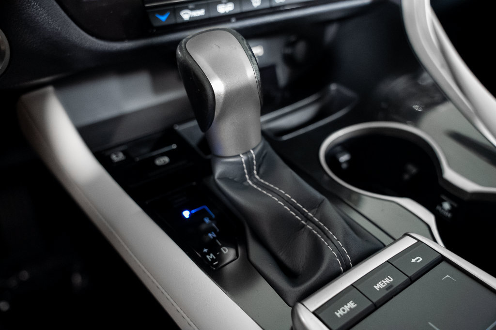 Used 2020 Lexus RX 350 FWD w/ Accessory Package image 31