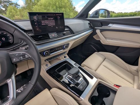 Certified 2025 Audi Q5 Prestige w/ Prestige Package image 28