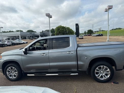 Used 2023 Chevrolet Silverado 1500 LTZ w/ LTZ Premium Package RWD image 8