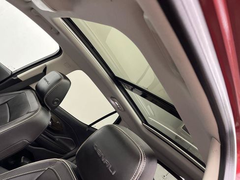 Used 2019 GMC Terrain Denali w/ Advanced Safety Package AWD/4WD image 7