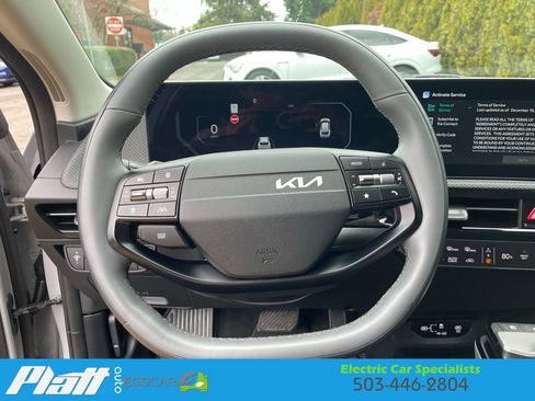 Used 2025 Kia EV6 Wind image 33