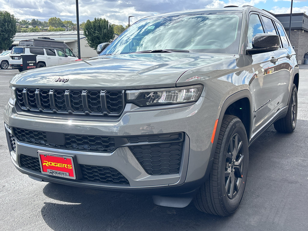 New 2027 Jeep Grand Cherokee L 4WD image 3