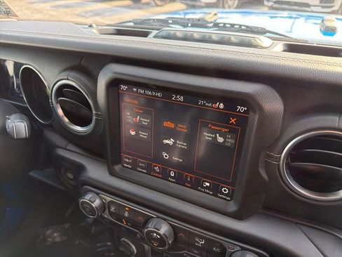 Certified 2021 Jeep Wrangler Unlimited Sahara w/ Cold Weather Group image 23