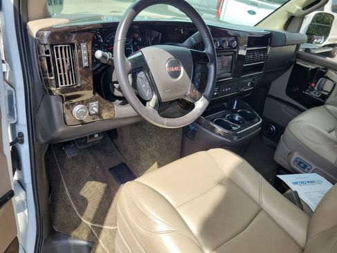 Used 2020 GMC Savana 2500 Extended w/ Enhanced Convenience Package RWD image 12