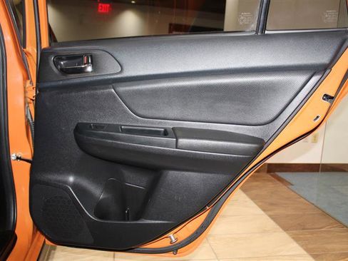 Used 2013 Subaru Crosstrek 2.0i Limited w/ Popular Pkg 2 image 29