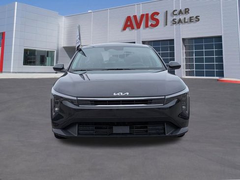 Used 2025 Kia K4 FWD image 2