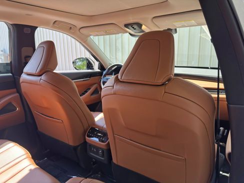 Used 2025 INFINITI QX60 Sensory w/ Vision Package AWD/4WD image 37