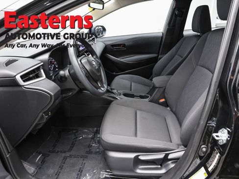 Used 2025 Toyota Corolla LE FWD image 13