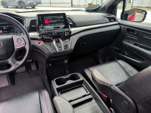 Used 2023 Honda Odyssey Sport image 10