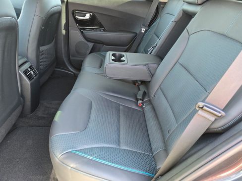 Used 2022 Kia Niro EX Premium w/ Cold Weather Package image 30