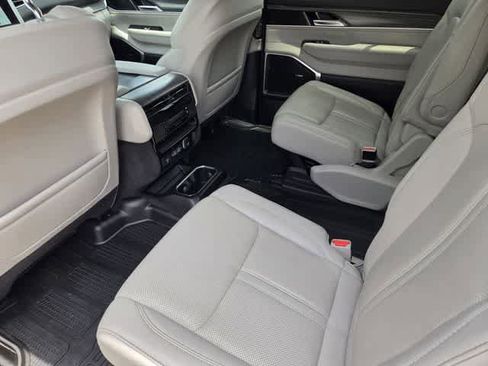 Used 2024 Jeep Wagoneer Series II w/ Premium Group I RWD image 12