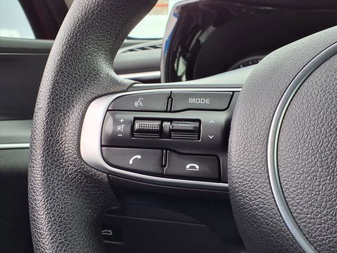 Used 2022 Kia K5 LXS image 25