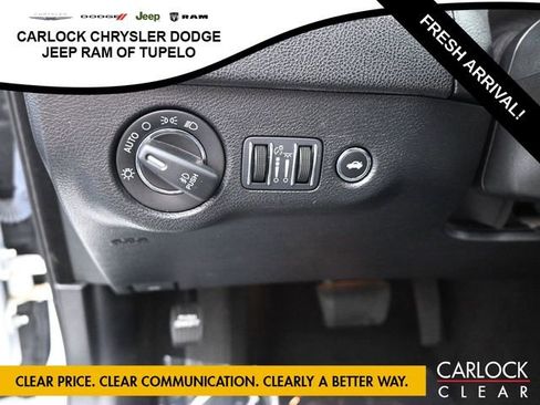 Used 2023 Chrysler 300 S image 17