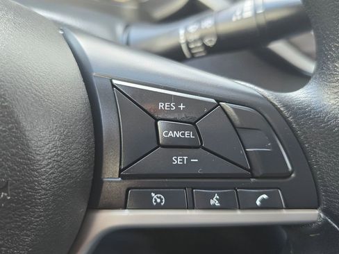 Used 2025 Nissan Altima 2.5 SV FWD image 14