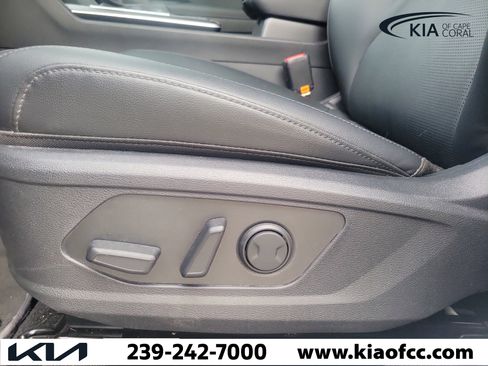 Certified 2026 Kia Sportage EX w/ EX Panorama Roof Package FWD image 26