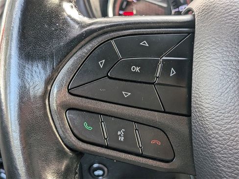 Used 2020 Dodge Challenger SXT image 27