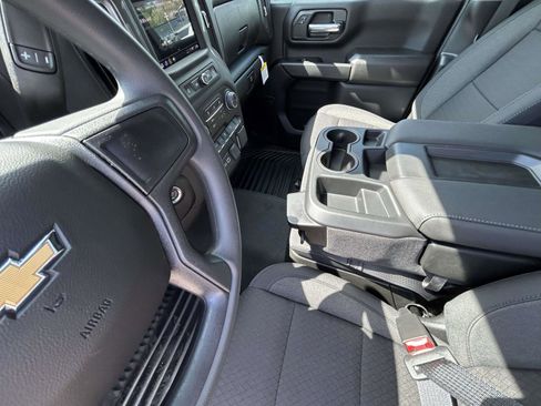 New 2026 Chevrolet Silverado 2500 Custom w/ Custom Value Package AWD/4WD image 10