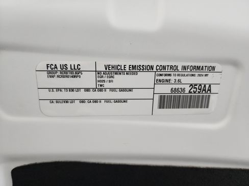 Used 2024 Chrysler Pacifica Touring-L image 19