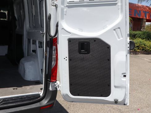 Used 2025 Mercedes-Benz Sprinter 2500 image 11