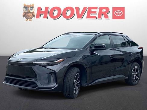 Used 2024 Toyota bZ4X FWD image 3