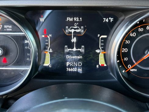 Used 2021 Jeep Wrangler Unlimited Sahara AWD/4WD image 28