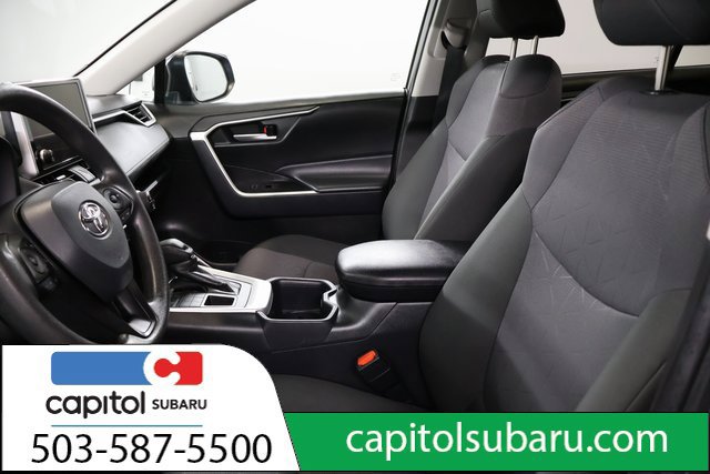 Used 2025 Toyota RAV4 XLE AWD/4WD image 11