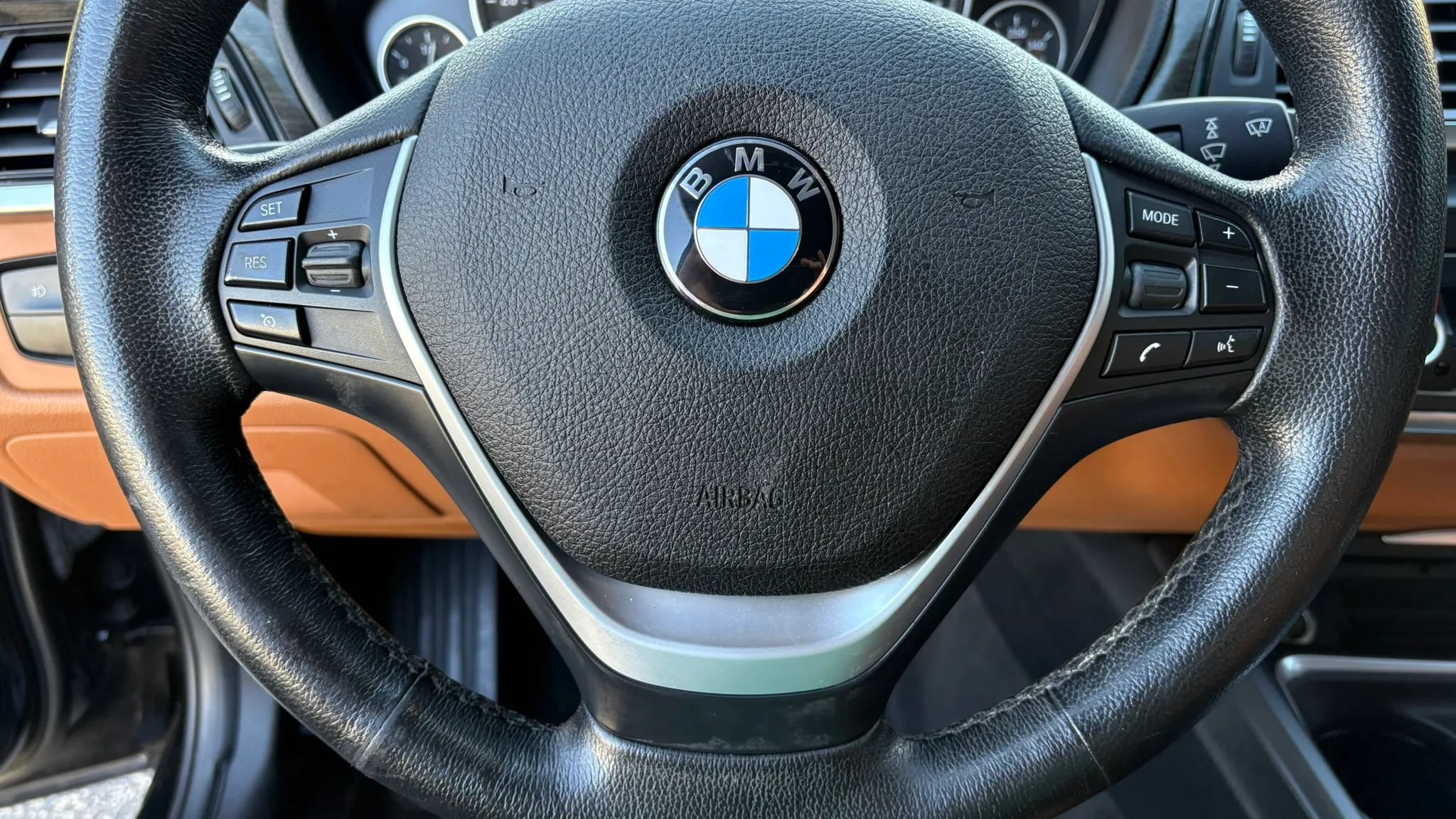 Used 2014 BMW 328i xDrive Sedan w/ Premium Package AWD/4WD image 17