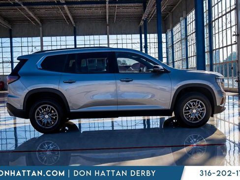 Used 2025 GMC Acadia Elevation image 35