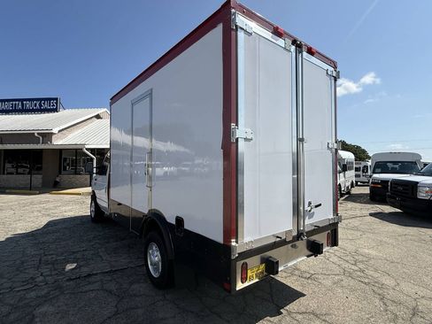 Used 2024 Ford E-350 and Econoline 350 Super Duty w/ Power Windows & Locks Group RWD image 4