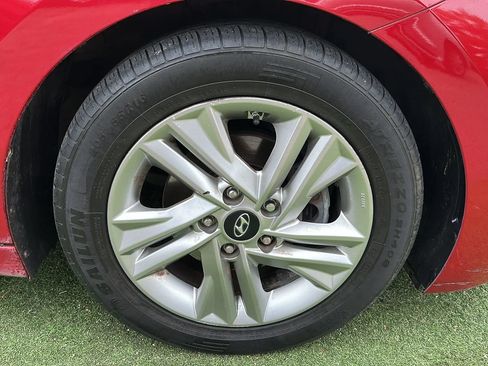 Used 2019 Hyundai Elantra Value Edition FWD image 43