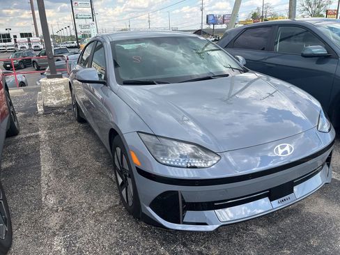 Used 2025 Hyundai Ioniq 6 SE AWD/4WD image 3