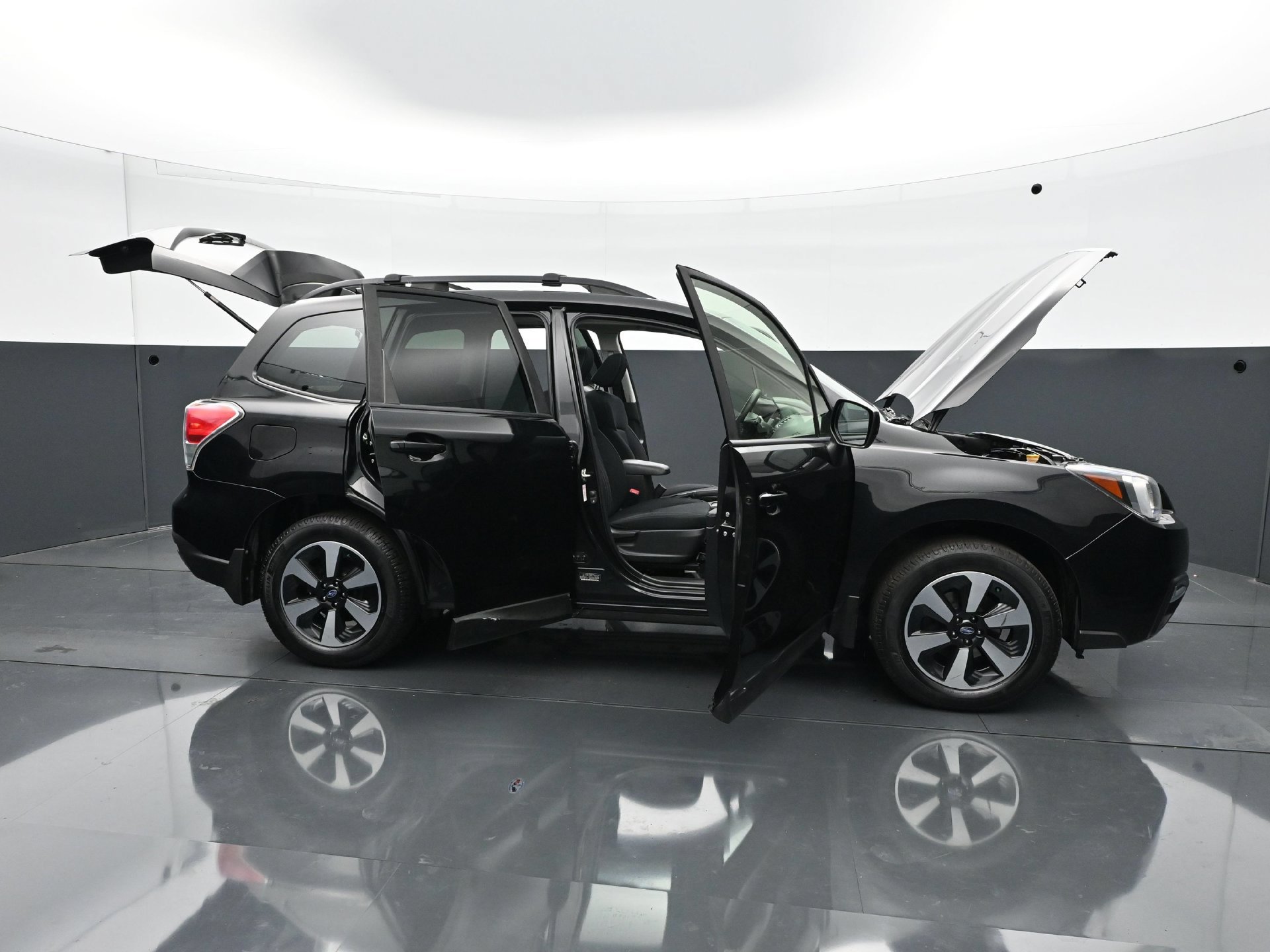 Used 2018 Subaru Forester 2.5i Premium w/ All-Weather Package AWD/4WD image 36