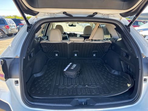 Used 2023 Subaru Outback Limited AWD/4WD image 13