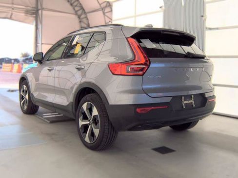 Used 2026 Volvo XC40 B5 Plus AWD/4WD image 4