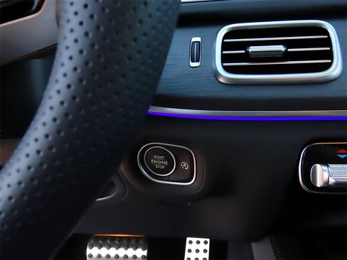 Used 2025 Mercedes-Benz GLS 450 GLS 450 image 87