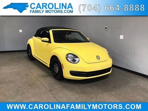 Used 2016 Volkswagen Beetle 1.8T S image 1