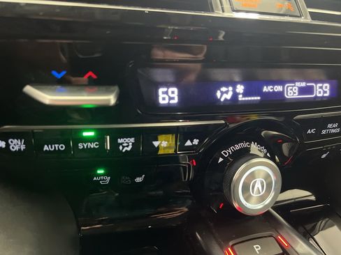 Used 2022 Acura MDX FWD w/ Technology Package image 29